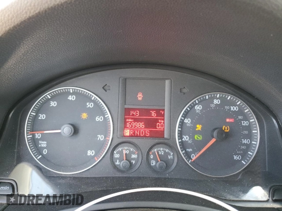 2008 Volkswagen Rabbit S z VIN WVWBA71K38W154838, wystawiony jako Copart lot #76519744 z przebiegiem 169 986 mil mil oraz Szkoda całkowita • Salvage title. Historia ofert i sprzedaży dostępna na DreamBid. Obrazek 9.