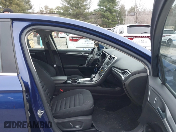 2016 Ford Fusion SE Hybrid with VIN 3FA6P0LU8GR264619, listed as a IAAI auction lot 40968963 with 45,136 mi miles. Bid and sale history available at carsss.com. Image 5.