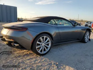 2019 Aston Martin DB11 with VIN SCFRMFCWXKGM06894, listed as a Copart auction lot 41602955 with 0 mi miles and Salvage Title. Bid and sale history available at carsss.com. Image 3.