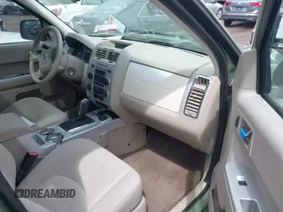 2008 Mercury Mariner z VIN 4M2CU39H88KJ54428, wystawiony jako IAAI lot #42305573 z przebiegiem 137 946 mil mil oraz . Historia ofert i sprzedaży dostępna na DreamBid. Obrazek 5.