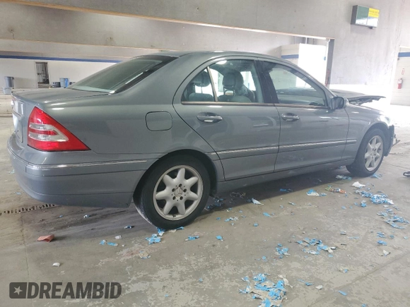 2004 Mercedes-Benz C 240 с VIN WDBRF61J54F547525, выставлен на аукционе Copart как лот 56064115 с пробегом Не указан миль и Списание • Salvage title. История ставок и продаж доступна на DreamBid. Изображение 3.