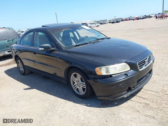 2007 Volvo S60 2.5L Turbo with VIN YV1RS592572637591, listed as a IAAI auction lot 42003278 with 198,118 mi miles. Bid and sale history available at carsss.com. Image 1.