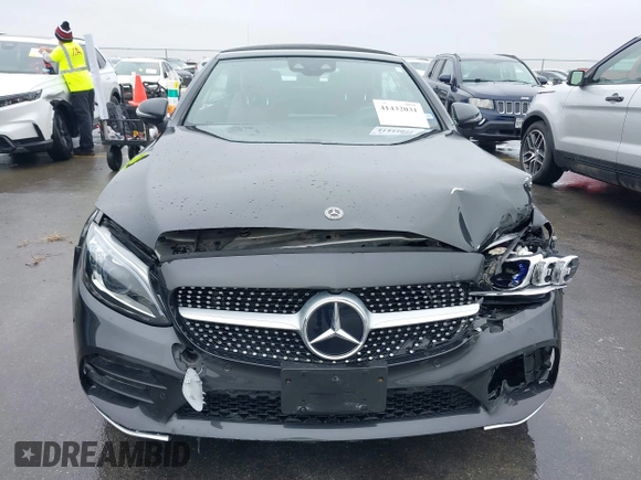 2019 Mercedes-Benz C 300 with VIN WDDWK8DB5KF919156, listed as a IAAI auction lot 41432031 with 39,771 mi miles and . Bid and sale history available at carsss.com. Image 6.
