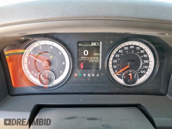 2022 Ram 1500 Tradesman z VIN 3C6RR7KG7NG375443, wystawiony jako Copart lot #45887735 z przebiegiem 2 301 mil mil oraz Szkoda całkowita • Salvage title. Historia ofert i sprzedaży dostępna na DreamBid. Obrazek 9.