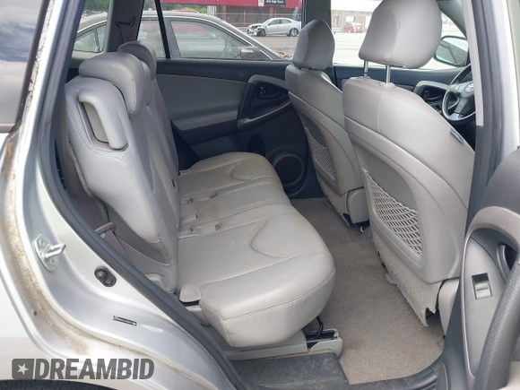 2008 Toyota RAV4 Ltd with VIN JTMZD31V786080588, listed as a IAAI auction lot 42154160 with 207,431 mi miles. Bid and sale history available at carsss.com. Image 8.