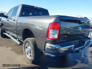 2019 Ram 2500 Big Horn with VIN 3C6UR5DL3KG519364, listed as a IAAI auction lot 41582163 with 21,881 mi miles. Bid and sale history available at carsss.com. Image 3.