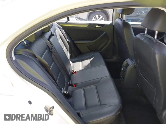 2013 Volkswagen Jetta TDI w/Premium с VIN 3VWLL7AJXDM388780, выставлен на аукционе IAAI как лот 42167972 с пробегом 189 950 миль миль и . История ставок и продаж доступна на DreamBid. Изображение 8.