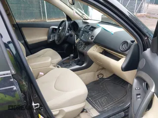 2009 Toyota RAV4 Limited с VIN JTMZK31VX95024240, выставлен на аукционе IAAI как лот 42149950 с пробегом 134 056 миль миль и . История ставок и продаж доступна на DreamBid. Изображение 5.