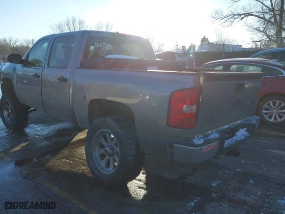 2007 Chevrolet Silverado 1500 LTZ with VIN 2GCEK13M071566615, listed as a IAAI auction lot 41268461 with 179,539 mi miles. Bid and sale history available at carsss.com. Image 3.