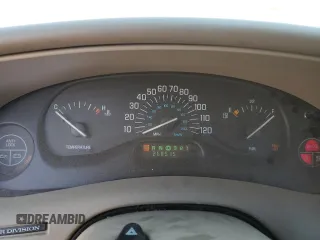 2000 Buick Century Custom with VIN 2G4WS52J8Y1147802, listed as a Copart auction lot 70335864 with 268,515 mi miles and Salvage Title. Bid and sale history available at carsss.com. Image 9.