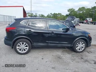 2017 Nissan Rogue Sport S with VIN JN1BJ1CR5HW123634, listed as a IAAI auction lot 42094777 with 93,101 mi miles. Bid and sale history available at carsss.com. Image 14.