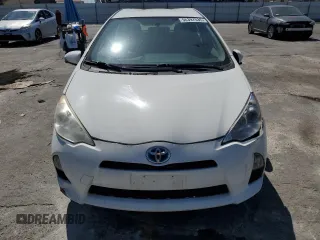 2013 Toyota Prius One with VIN JTDKDTB32D1547938, listed as a Copart auction lot 56397535 with 273,266 mi miles and Clean Title. Bid and sale history available at DreamBid. Image 5.