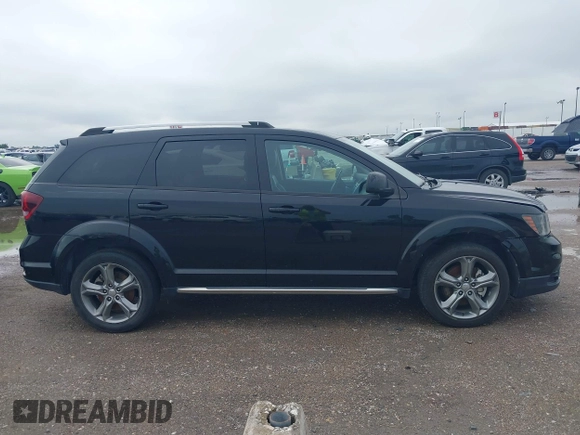 2017 Dodge Journey Crossroad Plus z VIN 3C4PDCGGXHT590777, wystawiony jako IAAI lot #42409090 z przebiegiem 139 219 mil mil oraz . Historia ofert i sprzedaży dostępna na DreamBid. Obrazek 13.