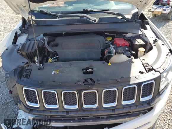 2020 Jeep Compass Latitude с VIN 3C4NJCBB1LT153075, выставлен на аукционе Copart как лот 59588845 с пробегом 77 560 миль миль и Списание • Salvage title. История ставок и продаж доступна на DreamBid. Изображение 12.