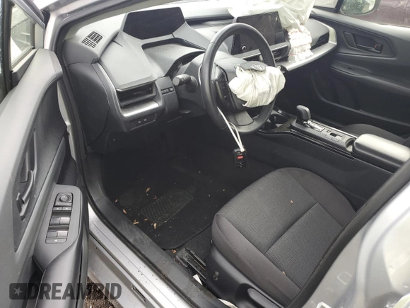 2023 Toyota Prius LE z VIN JTDACAAU1P3000455, wystawiony jako Copart lot #58039065 z przebiegiem 30 001 mil mil oraz Nie do naprawy • Non repairable. Historia ofert i sprzedaży dostępna na DreamBid. Obrazek 8.