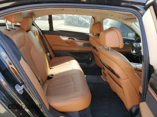 2016 BMW 7 Series 740i z VIN WBA7E2C58GG738940, wystawiony jako Copart lot #60503595 z przebiegiem 99 654 mil mil oraz Szkoda całkowita • Salvage title. Historia ofert i sprzedaży dostępna na DreamBid. Obrazek 10.