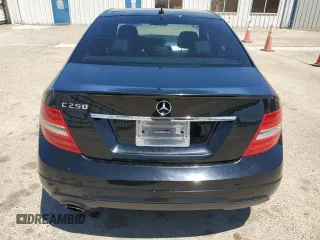 2013 Mercedes-Benz C 250 Sport with VIN WDDGF4HB8DA852791, listed as a Copart auction lot 60293715 with 107,586 mi miles and Clean title. Bid and sale history available at DreamBid. Image 6.