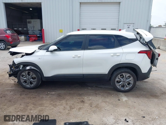 2024 Kia Seltos LX with VIN KNDEPCAA2R7482131, listed as a IAAI auction lot 42366229 with 24,159 mi miles and . Bid and sale history available at DreamBid. Image 14.