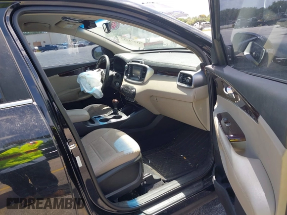 2017 Kia Sorento LX with VIN 5XYPG4A34HG276651, listed as a IAAI auction lot 41971527 with 122,640 mi miles. Bid and sale history available at carsss.com. Image 5.