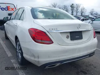 2015 Mercedes-Benz C-Class C 300 Luxury with VIN 55SWF4KB5FU026651, listed as a IAAI auction lot 41892311 with 101,285 mi miles. Bid and sale history available at carsss.com. Image 3.