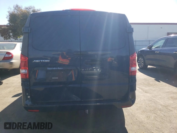 2017 Mercedes-Benz Metris Cargo Cargo with VIN WD3PG2EA2H3307813, listed as a Copart auction lot 81002884 with 187,671 mi miles and Clean Title. Bid and sale history available at DreamBid. Image 6.