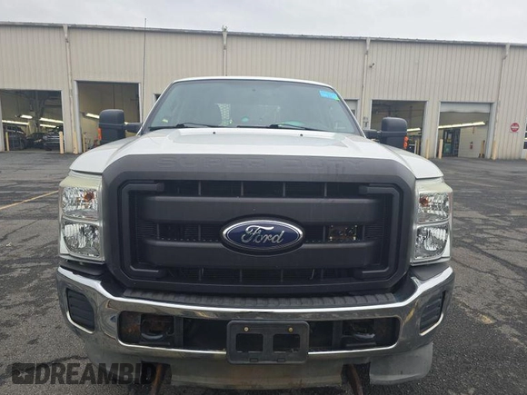 2011 Ford F-250 XL z VIN 1FT7X2B62BEC17045, wystawiony jako IAAI lot #42851395 z przebiegiem 73 355 mil mil oraz . Historia ofert i sprzedaży dostępna na DreamBid. Obrazek 5.