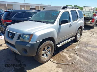 2010 Nissan Xterra S z VIN 5N1AN0NW7AC512384, wystawiony jako IAAI lot #42317041 z przebiegiem 143 994 mil mil oraz . Historia ofert i sprzedaży dostępna na DreamBid. Obrazek 18.