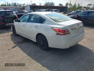 2015 Nissan Altima S with VIN 1N4AL3APXFC265370, listed as a IAAI auction lot 41523438 with 114,372 mi miles and . Bid and sale history available at DreamBid. Image 3.