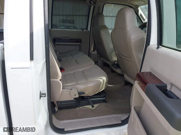 2009 Ford Super Duty F-250 SRW XL with VIN 1FTSW21R59EA73624, listed as a IAAI auction lot 42077112 with 250,715 mi miles. Bid and sale history available at carsss.com. Image 8.