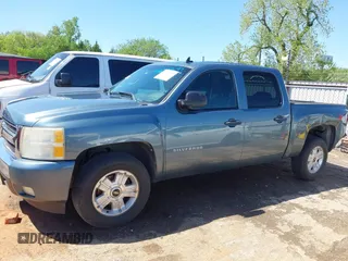 2011 Chevrolet Silverado 1500 LT with VIN 3GCPKSE3XBG265420, listed as a IAAI auction lot 42077697 with 267,658 mi miles and . Bid and sale history available at DreamBid. Image 14.
