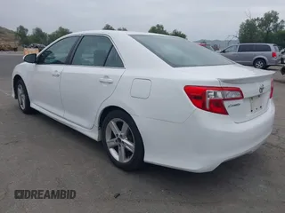 2013 Toyota Camry L with VIN 4T1BF1FKXDU244562, listed as a IAAI auction lot 42050483 with 263,068 mi miles. Bid and sale history available at carsss.com. Image 3.