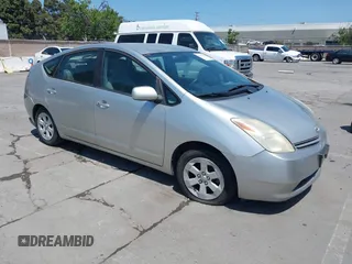 2005 Toyota Prius with VIN JTDKB20U153088662, listed as a IAAI auction lot 42177201 with 254,561 mi miles. Bid and sale history available at carsss.com. Image 1.