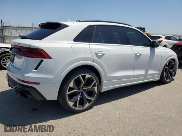 2021 Audi RS Q8 z VIN WU1ARBF19MD042271, wystawiony jako Copart lot #55304785 z przebiegiem 23 560 mil mil oraz Szkody całkowita. Historia ofert i sprzedaży dostępna na DreamBid. Obrazek 3.