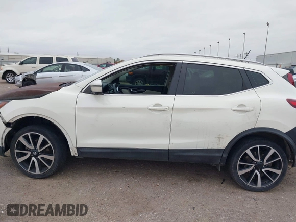 2017 Nissan Rogue S z VIN JN1BJ1CP8HW014731, wystawiony jako IAAI lot #41101662 z przebiegiem 62 882 mil mil oraz . Historia ofert i sprzedaży dostępna na DreamBid. Obrazek 14.