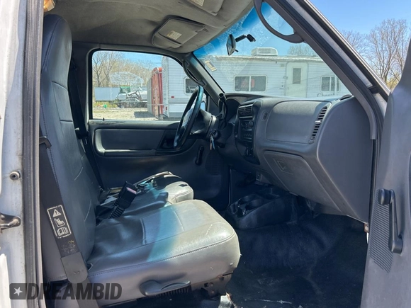 2003 Ford Ranger XL with VIN 1FTYR10D53PB83005, listed as a Copart auction lot 56697615 with 173,767 mi miles and Clean Title. Bid and sale history available at DreamBid. Image 5.