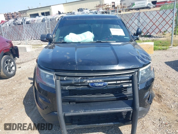 2017 Ford Police Interceptor Utility with VIN 1FM5K8AR2HGB15810, listed as a IAAI auction lot 42560147 with 118,224 mi miles and . Bid and sale history available at DreamBid. Image 12.