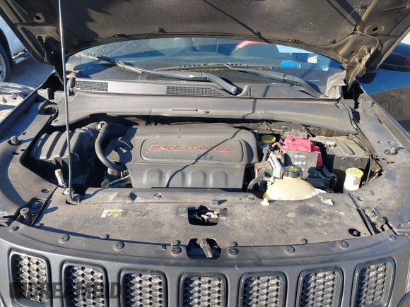 2019 Jeep Compass Latitude with VIN 3C4NJDBB1KT661261, listed as a IAAI auction lot 41883403 with 207,304 mi miles and . Bid and sale history available at DreamBid. Image 10.
