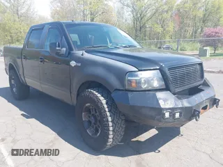 2008 Ford F-150 XLT z VIN 1FTPW14578KD23633, wystawiony jako IAAI lot #42183540 z przebiegiem 136 301 mil mil oraz . Historia ofert i sprzedaży dostępna na DreamBid. Obrazek 1.