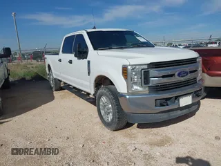 2019 Ford F-250 XL z VIN 1FT7W2B60KEE58704, wystawiony jako IAAI lot #42348662 z przebiegiem 160 457 mil mil oraz . Historia ofert i sprzedaży dostępna na DreamBid. Obrazek 1.