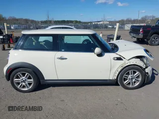 2012 MINI Hardtop with VIN WMWSU3C59CT255588, listed as a IAAI auction lot 41878430 with 103,033 mi miles and . Bid and sale history available at DreamBid. Image 13.