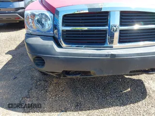 2007 Dodge Dakota ST with VIN 1D3HW28P47S208905, listed as a IAAI auction lot 41807515 with 173,934 mi miles and . Bid and sale history available at carsss.com. Image 20.