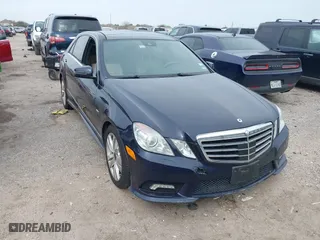 2011 Mercedes-Benz E-Class E 350 Luxury BlueTEC with VIN WDDHF2EB2BA347338, listed as a IAAI auction lot 41684719 with 177,792 mi miles. Bid and sale history available at carsss.com. Image 1.