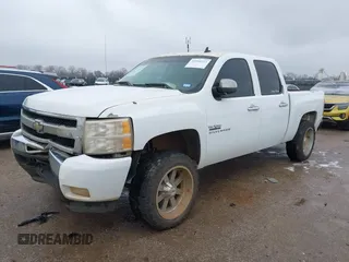 2011 Chevrolet Silverado 1500 LT with VIN 3GCPCSE09BG381453, listed as a IAAI auction lot 41556513 with 200,770 mi miles and . Bid and sale history available at DreamBid. Image 17.