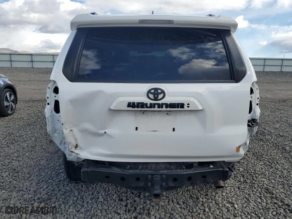 2020 Toyota 4Runner SR5 with VIN JTEBU5JR9L5778002, listed as a Copart auction lot 44457465 with 92,025 mi miles and Salvage Title. Bid and sale history available at carsss.com. Image 6.