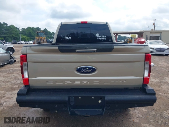 2018 Ford F-250 XL with VIN 1FT7W2BTXJEB50640, listed as a IAAI auction lot 42388061 with 274,829 mi miles and . Bid and sale history available at DreamBid. Image 16.