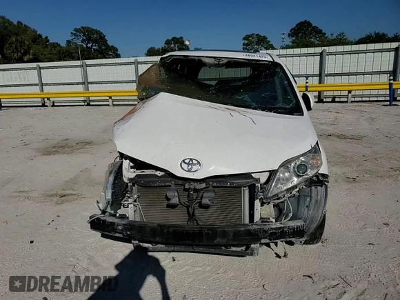 2014 Toyota Sienna XLE with VIN 5TDYK3DC4ES457160, listed as a Copart auction lot 48921425 with 0 mi miles and Salvage Title. Bid and sale history available at carsss.com. Image 11.