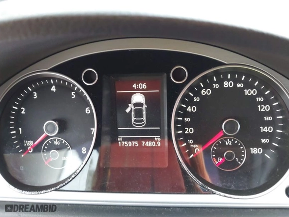 2013 Volkswagen CC Sport with VIN WVWBN7AN9DE557866, listed as a IAAI auction lot 41514038 with 175,975 mi miles. Bid and sale history available at carsss.com. Image 7.