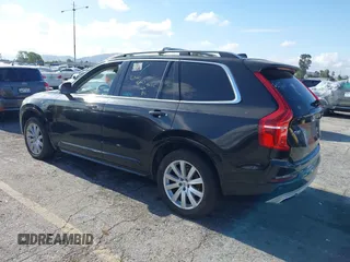 2016 Volvo XC90 T6 Momentum z VIN YV4A22PK7G1069884, wystawiony jako IAAI lot #42247951 z przebiegiem 116 640 mil mil oraz . Historia ofert i sprzedaży dostępna na DreamBid. Obrazek 3.