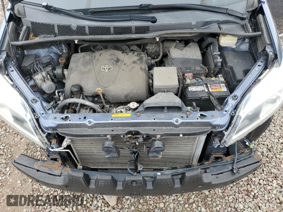 2017 Toyota Sienna XLE with VIN 5TDDZ3DC1HS175704, listed as a Copart auction lot 55289975 with 111,095 mi miles and Salvage Title. Bid and sale history available at DreamBid. Image 11.