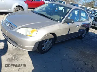 2001 Honda Civic LX with VIN 2HGES15551H616205, listed as a IAAI auction lot 41387088 with 139,155 mi miles. Bid and sale history available at carsss.com. Image 2.
